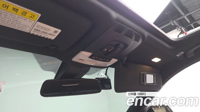 BMW 3-Series 2018 — photo 30