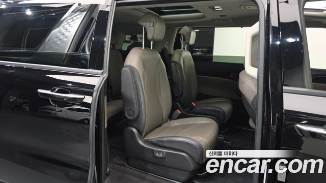Kia Canival 2025 — photo 18