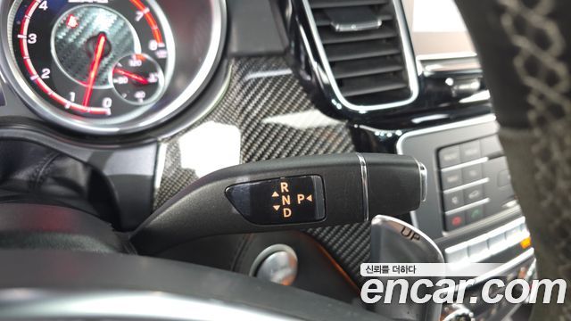 Mercedes-Benz GLE-Class 2017 — photo 9