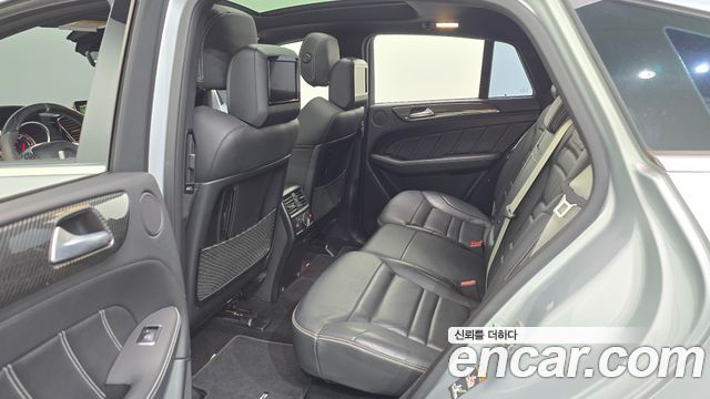 Mercedes-Benz GLE-Class 2017 — photo 11
