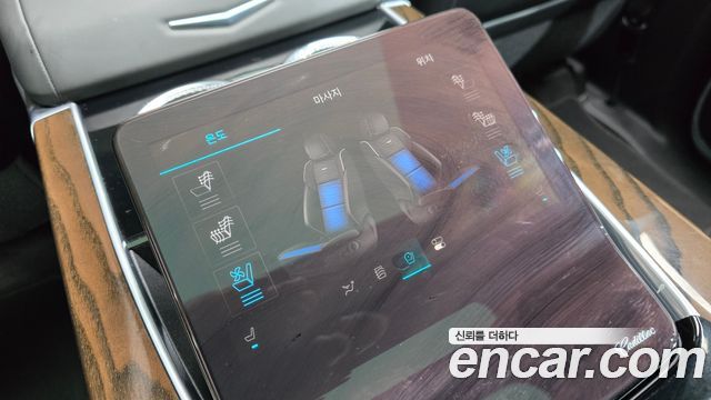 Cadillac Escalade 2025 — photo 18