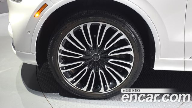 Lincoln Aviator 2022 — photo 5