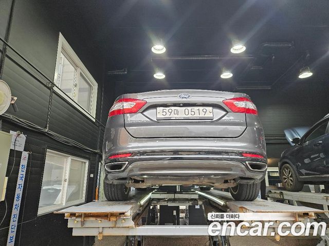 Ford Mondeo 2015 — photo 2