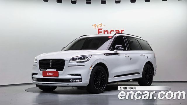 Lincoln Aviator 2023 — photo 1