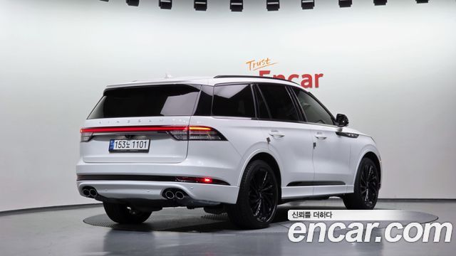 Lincoln Aviator 2023 — photo 2
