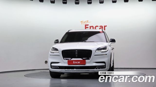 Lincoln Aviator 2023 — photo 3