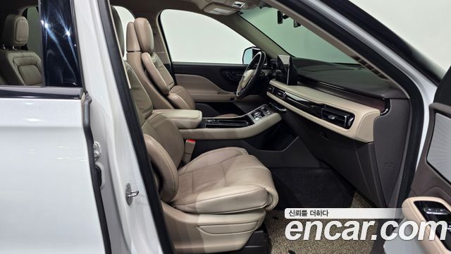 Lincoln Aviator 2023 — photo 17
