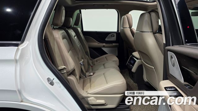 Lincoln Aviator 2023 — photo 18