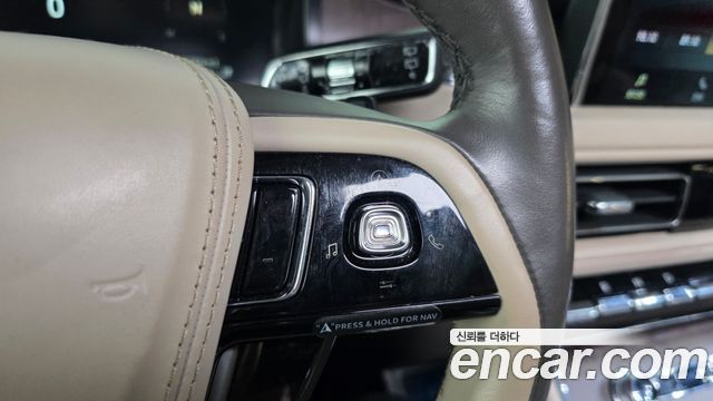 Lincoln Aviator 2023 — photo 31