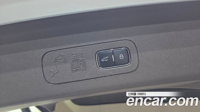 Lincoln Aviator 2023 — photo 36