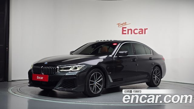 BMW 5-Series 2021 — photo 1