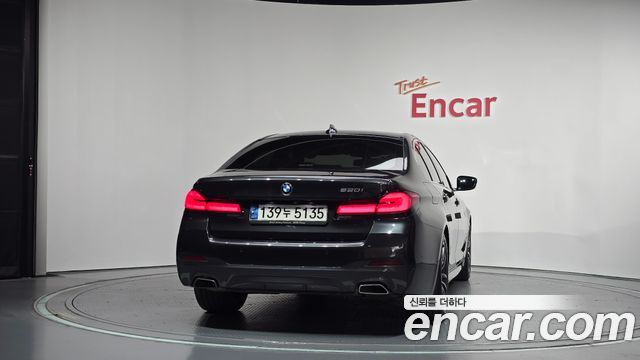 BMW 5-Series 2021 — photo 4