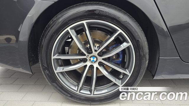 BMW 5-Series 2021 — photo 5