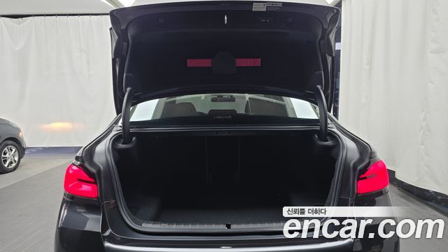 BMW 5-Series 2021 — photo 23
