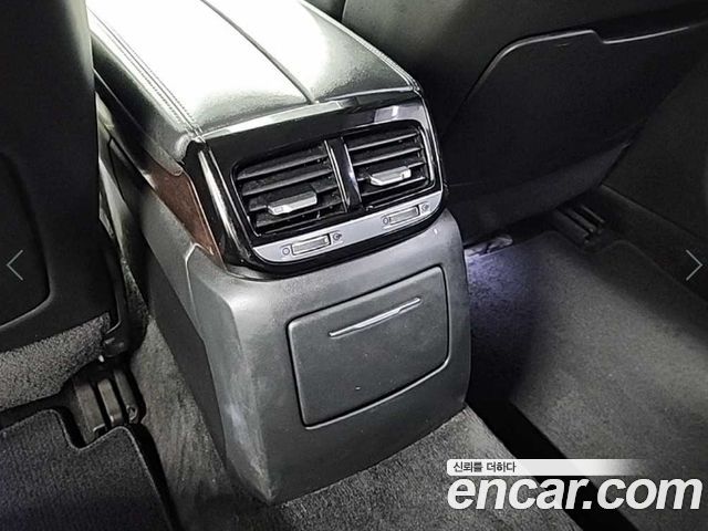 Genesis EQ900 2016 — photo 14