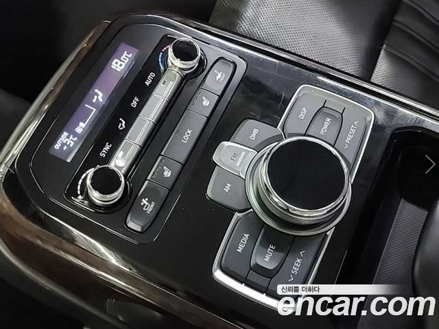 Genesis EQ900 2016 — photo 15