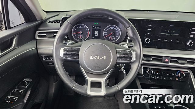 Kia K5 2023 — photo 13