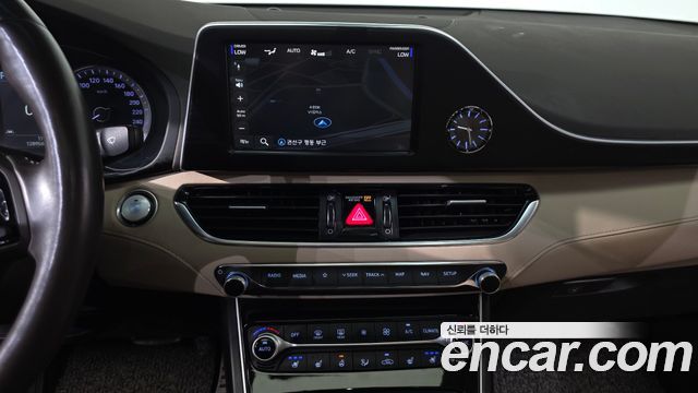 Hyundai Grandeur 2018 — photo 18