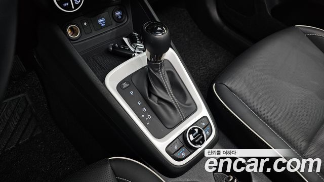 Hyundai Venue 2021 — photo 12