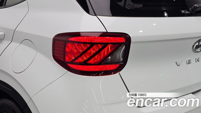 Hyundai Venue 2021 — photo 9