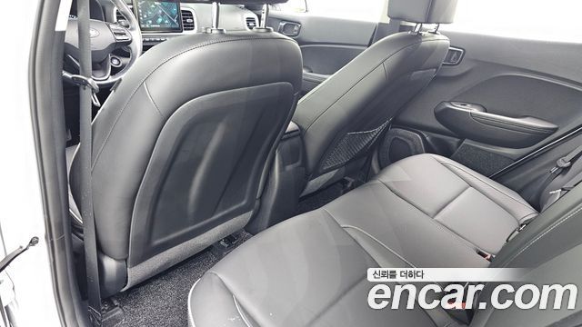 Hyundai Venue 2021 — photo 30