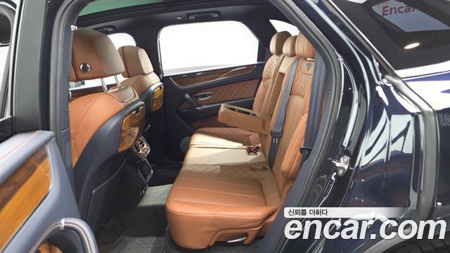 Bentley Bentayga 2018 — photo 18