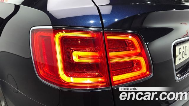 Bentley Bentayga 2018 — photo 9