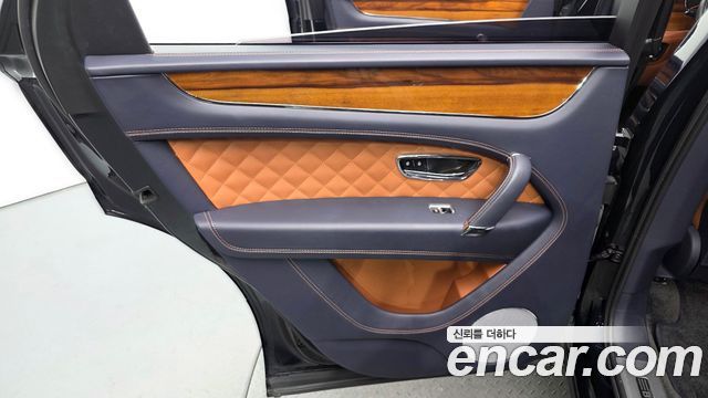 Bentley Bentayga 2018 — photo 15
