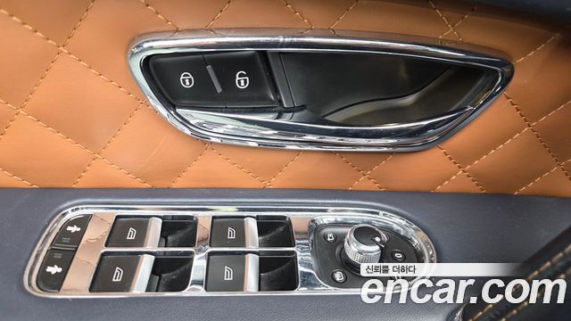Bentley Bentayga 2018 — photo 27