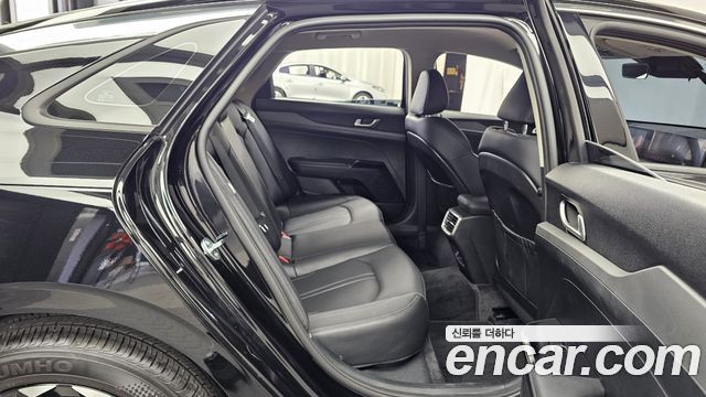 Kia K5 2025 — photo 18