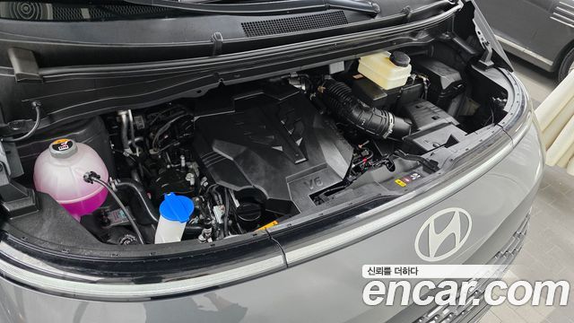 Hyundai Staria 2025 — photo 6