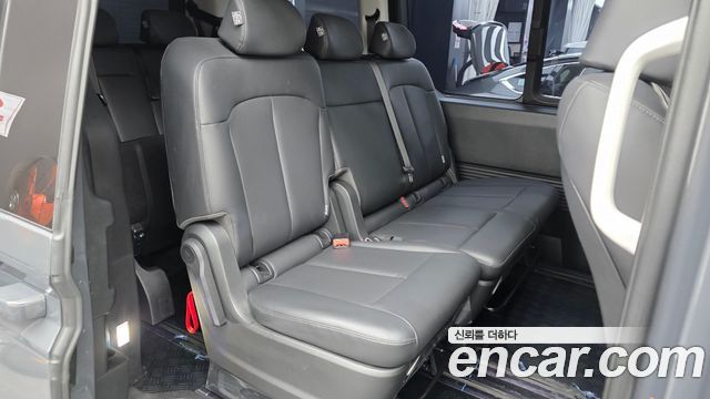 Hyundai Staria 2025 — photo 17
