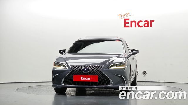 Lexus ES 2021 — photo 3