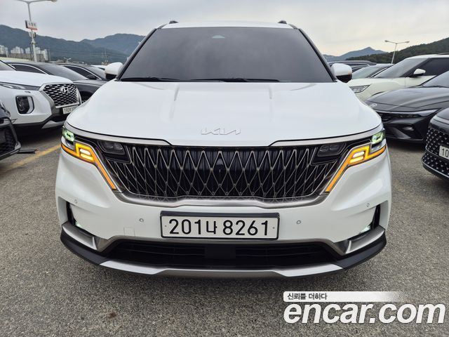 Kia Canival 2023 — photo 1