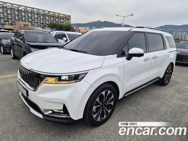 Kia Canival 2023 — photo 2