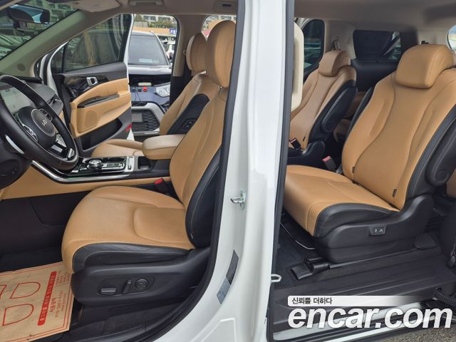 Kia Canival 2023 — photo 9