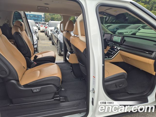 Kia Canival 2023 — photo 10