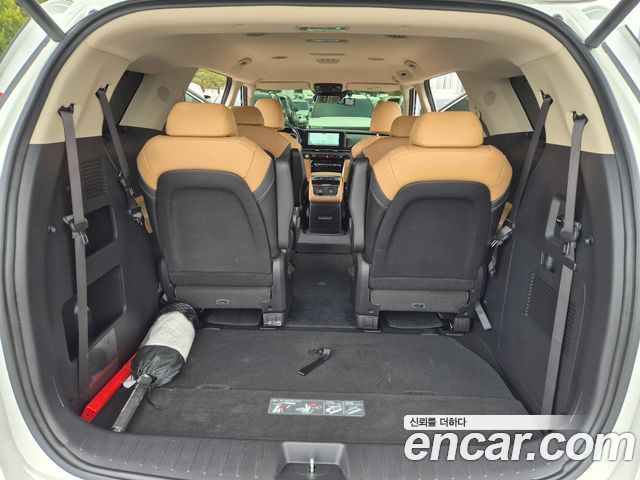 Kia Canival 2023 — photo 12
