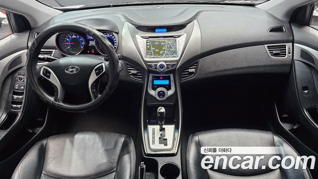 Hyundai AVANTE 2012 — photo 10