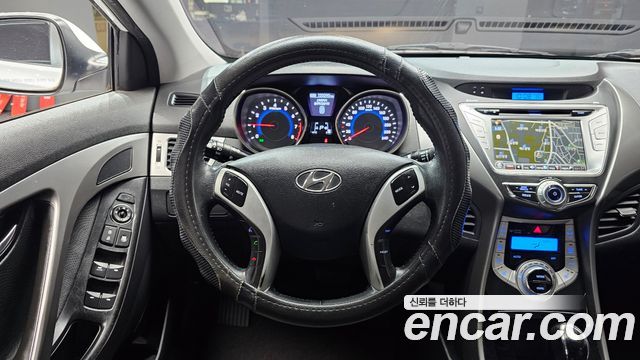 Hyundai AVANTE 2012 — photo 19