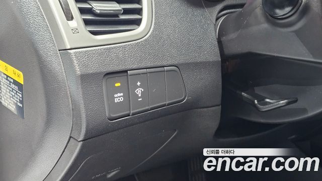 Hyundai AVANTE 2012 — photo 22