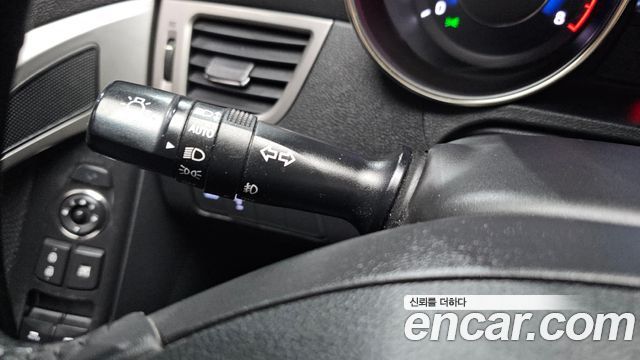 Hyundai AVANTE 2012 — photo 25