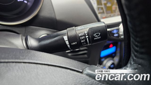 Hyundai AVANTE 2012 — photo 26