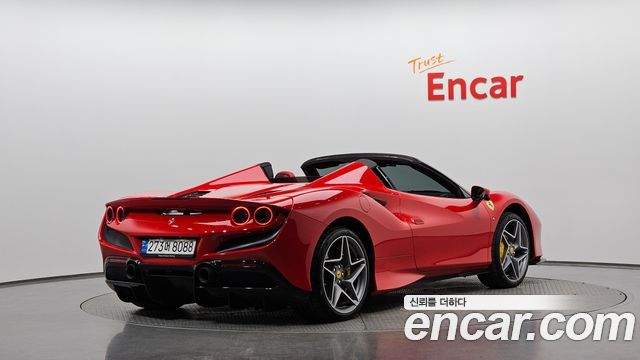 Ferrari F8 2021 — photo 2