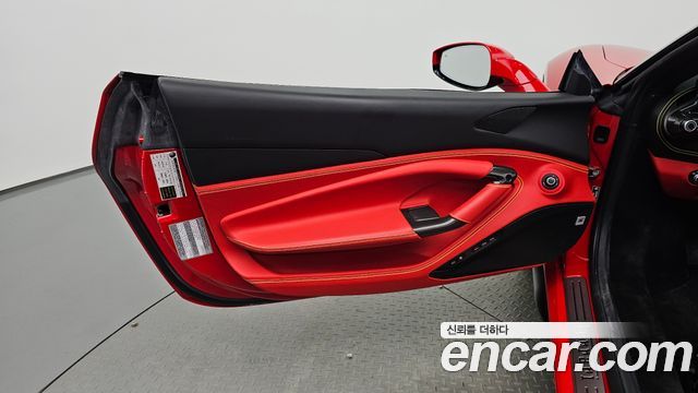 Ferrari F8 2021 — photo 14