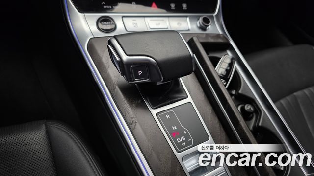 Audi A6 2022 — photo 12