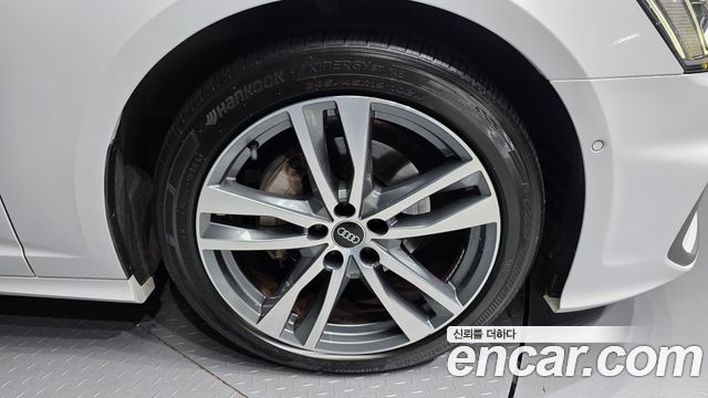 Audi A6 2022 — photo 7