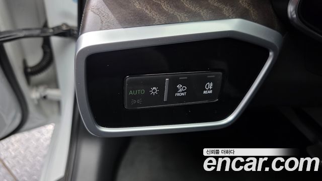 Audi A6 2022 — photo 32