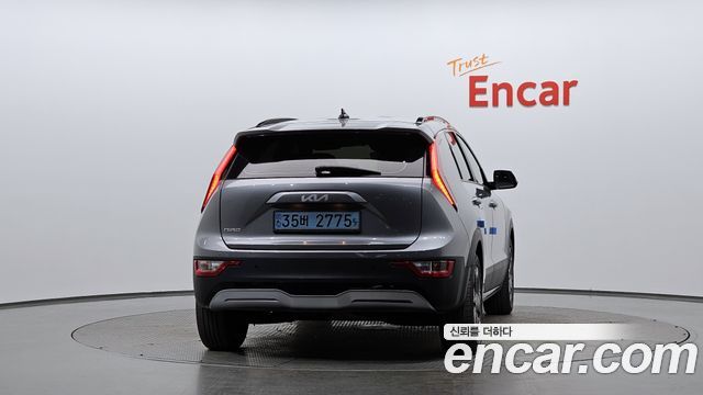 Kia Niro 2023 — photo 4