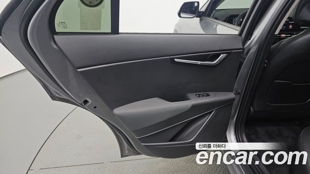Kia Niro 2023 — photo 15